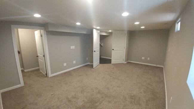 Building Photo - Charming Richland Home with Spacious Layou...