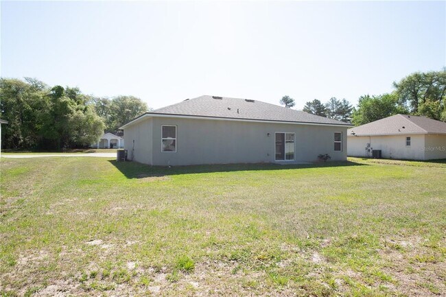 Building Photo - 422 Marion Oaks Course