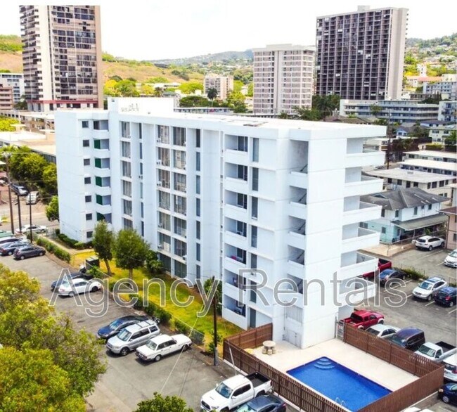 Primary Photo - 1525 Kewalo St