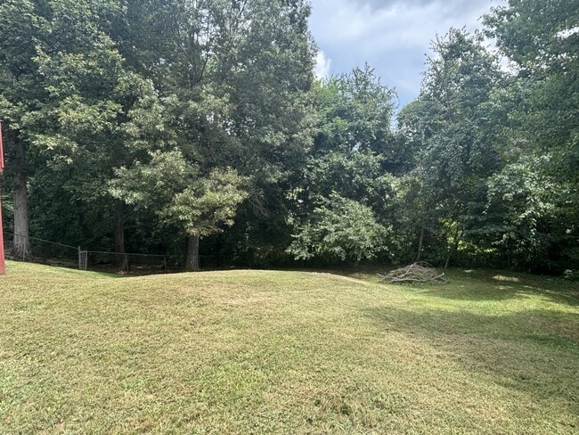 Building Photo - 6500 Shrewsbury Dr NW