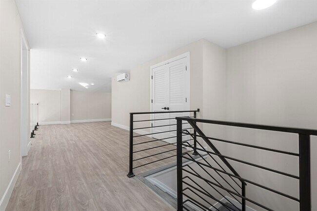 Building Photo - 212 70th St