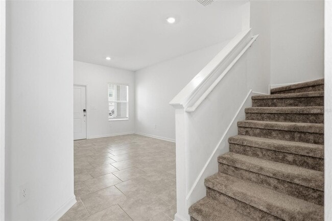 Building Photo - 3303 Laurent Lp