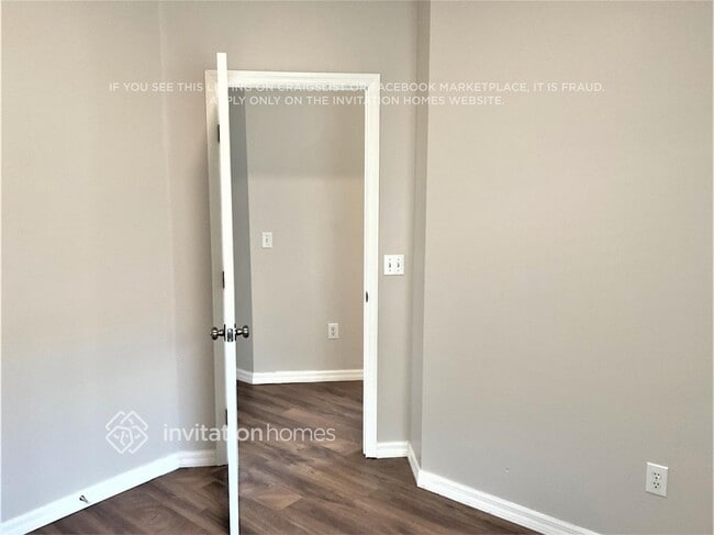 Building Photo - 10624 Navigation Dr