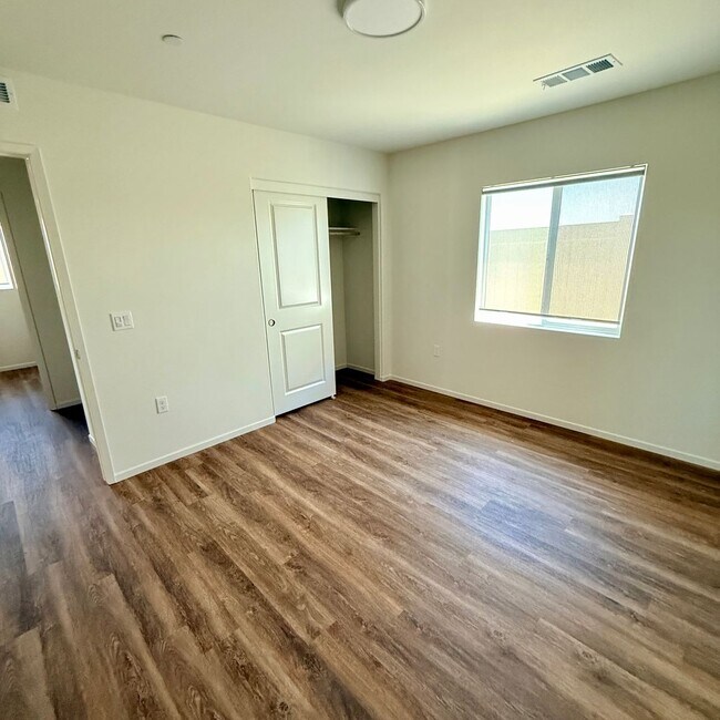 Building Photo - 11712 Sebastian Rd