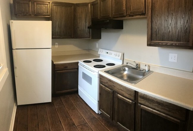 Building Photo - 321 Betsy Ave SW