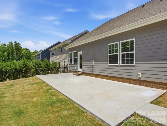 Building Photo - 1012 Whipcord Dr