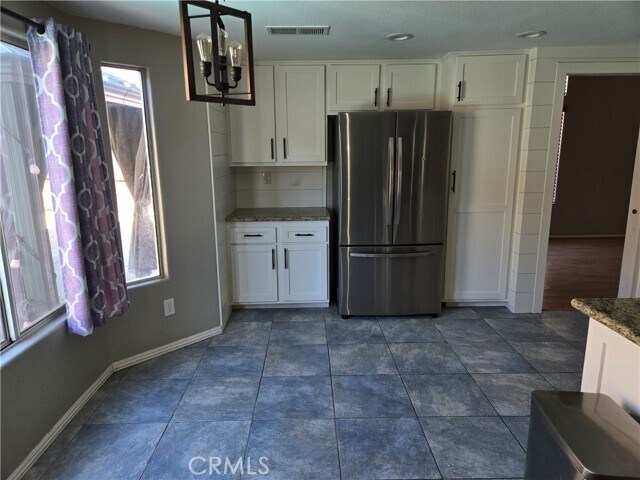 Building Photo - 15721 Lakeridge Rd