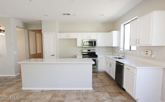 Building Photo - 3462 E Powell Way