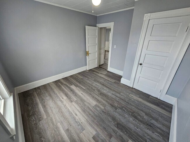 Building Photo - 257 Amory St