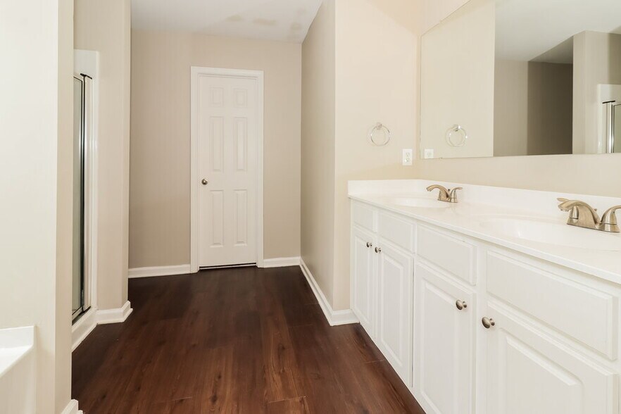 Building Photo - 3060 Whittier Way