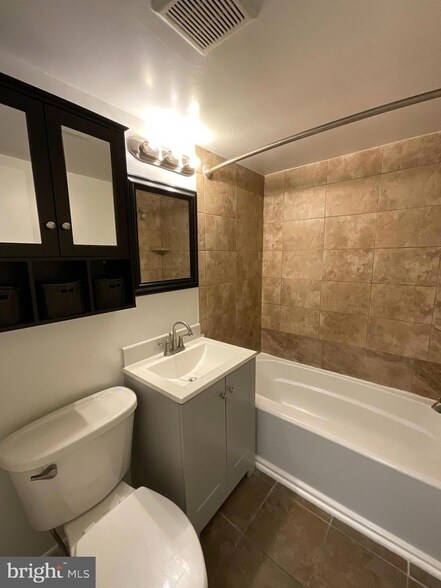 Building Photo - 4509 Romlon St