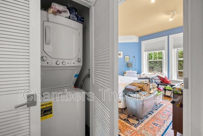 Building Photo - 3220 17th St NW