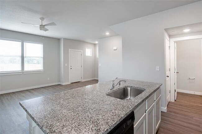 Building Photo - 520 Powell Dr