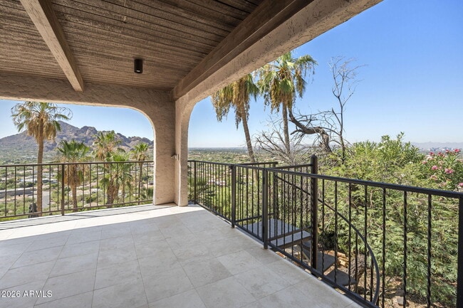 Building Photo - 6900 N Highlands Dr
