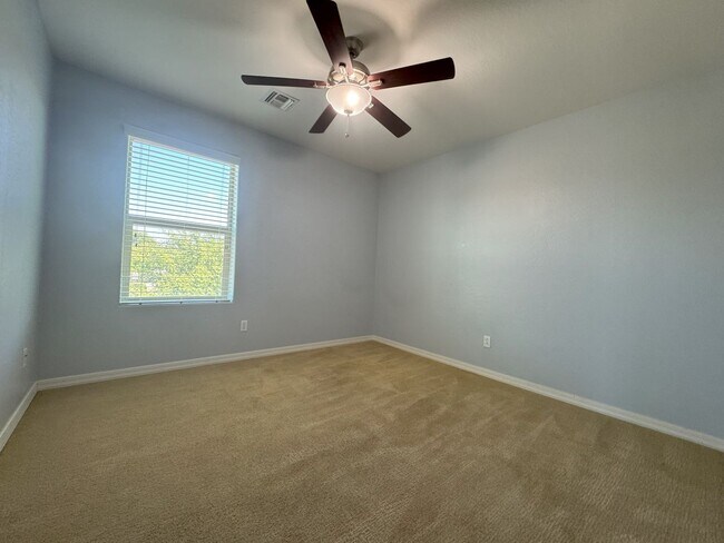 Building Photo - COMING SOON! LYONS GATE 5 BDRM + LOFT W CO...