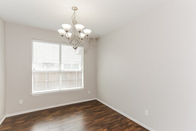 Building Photo - 212 Arrowhead Dr