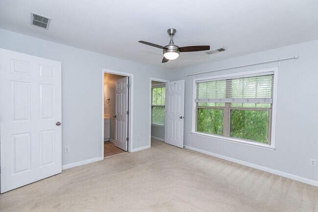 Building Photo - 827 Charles Bank Ave SE