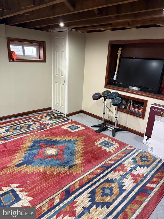 Building Photo - 509 D St