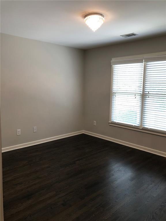 Building Photo - 2242 Lenox Walk NE