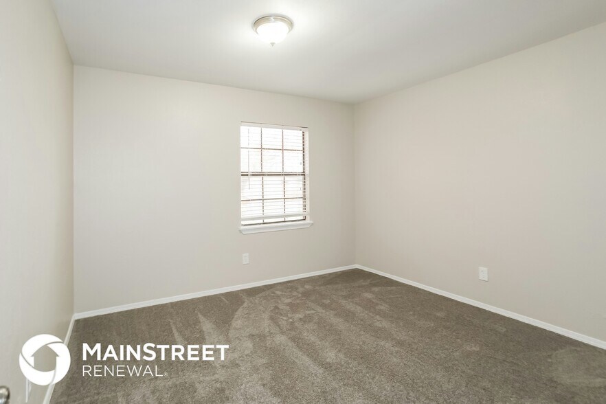 Building Photo - 4413 Larner St