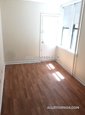 Building Photo - 1137 Commonwealth Ave