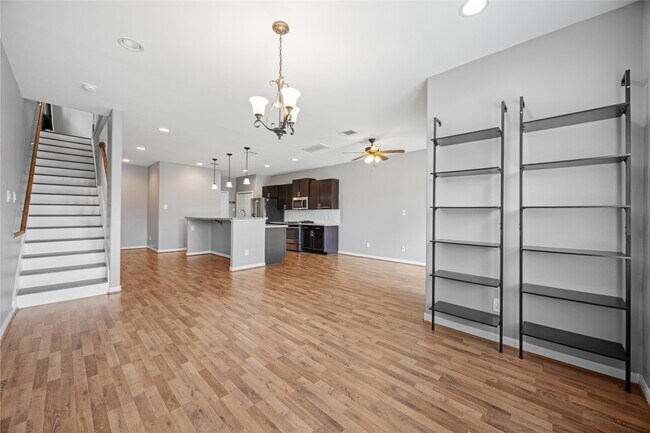 Building Photo - 17123 Wilthorne Gardens Ct