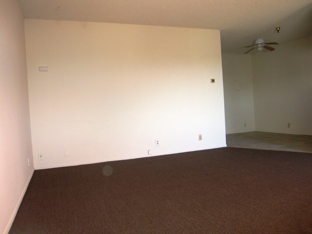 Building Photo - 13407 Kornblum Ave