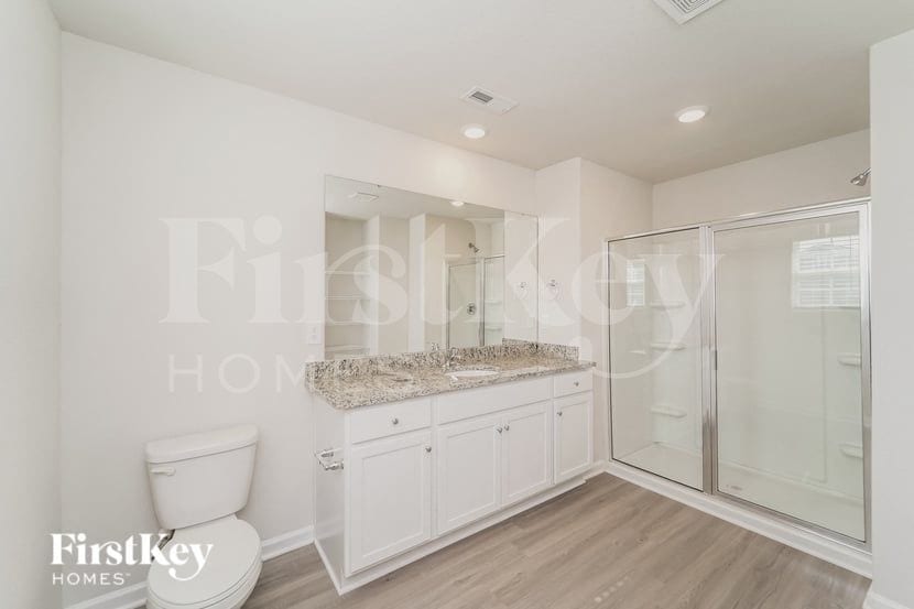 Building Photo - 8421 Deerwood Rd