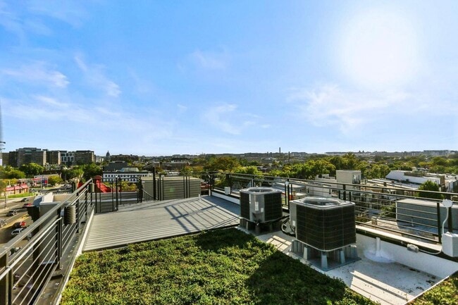Building Photo - Private Double Decker Rooftop! - Modern Lu...