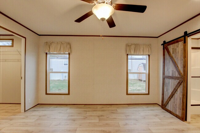 Building Photo - 295 Seays Rd