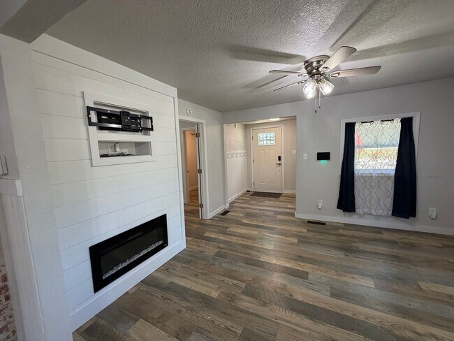 Building Photo - 103 Bell Creek Rd