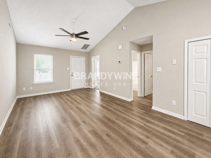 Building Photo - 1735 Thriftwood Dr