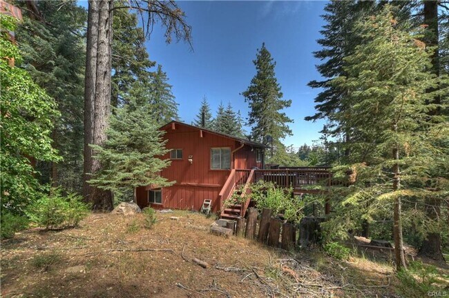 Building Photo - Treehouse-like atmosphere with peek-a-boo views of Lake Arrowhead