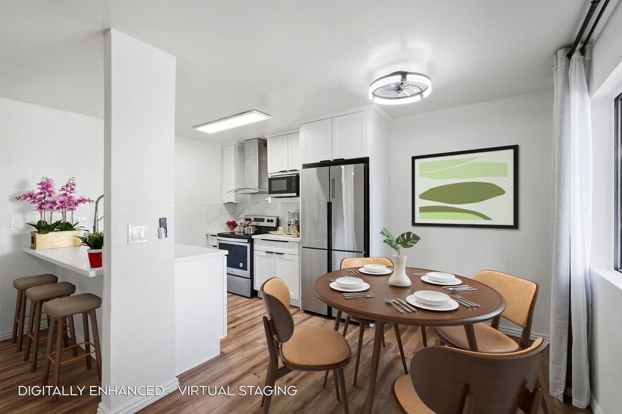 Building Photo - 13050 Dronfield Ave