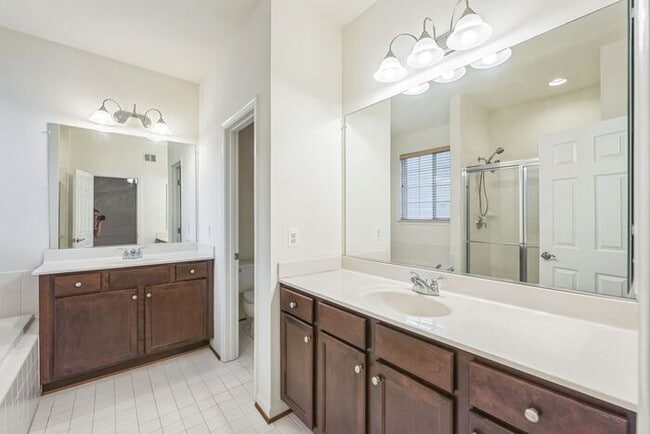 Building Photo - 22908 Snow Leopard Dr