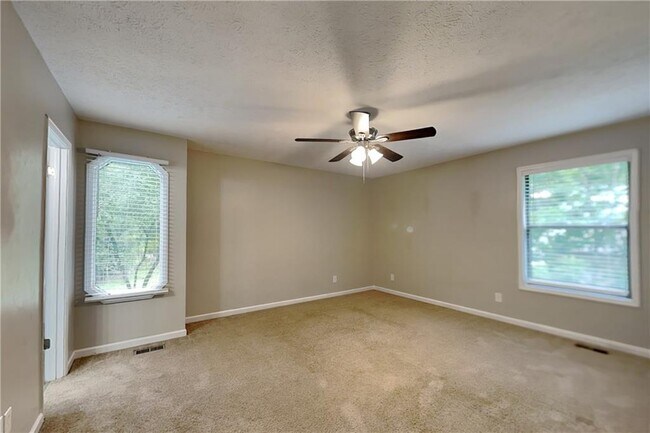 Building Photo - 6606 Catawba Dr