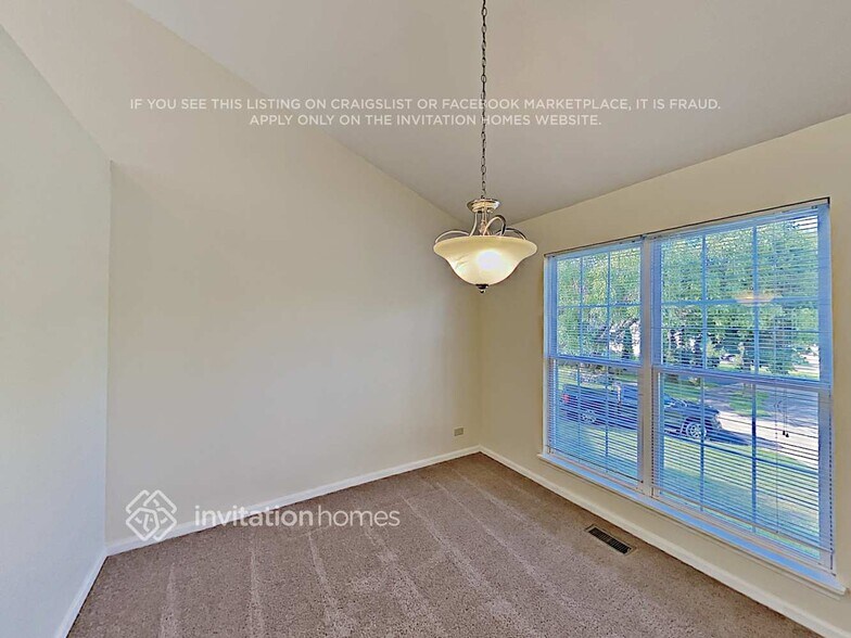 Building Photo - 1120 Stonebridge Ct
