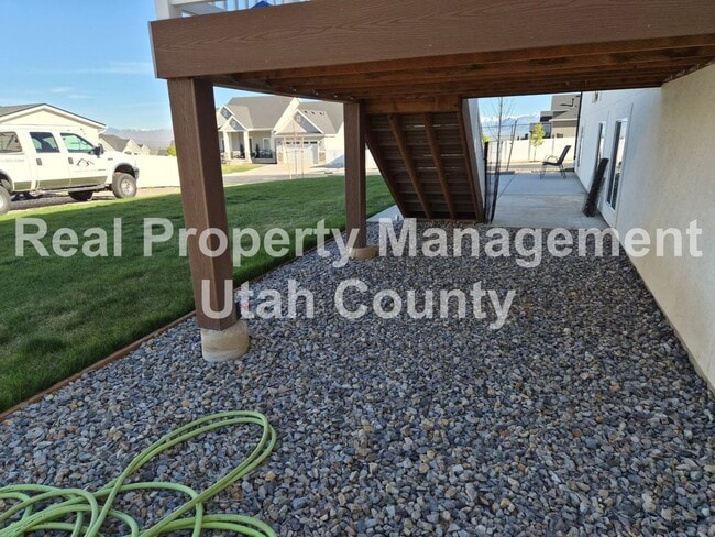 Building Photo - 1624 S 210 W