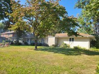 Building Photo - 2123 Eileen Rd