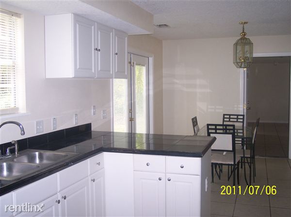 Building Photo - 20960 SE 157th St