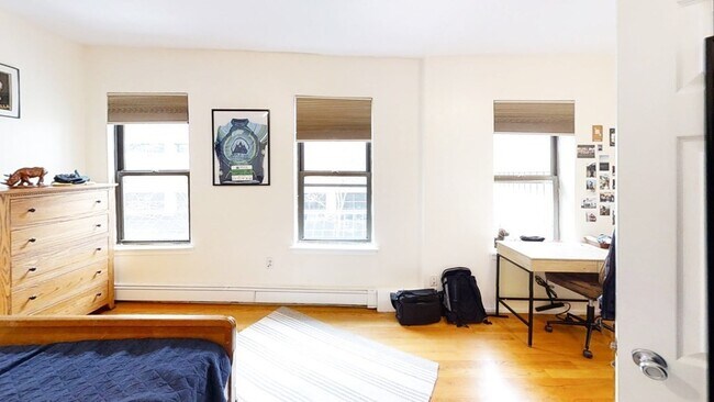 Building Photo - 76 E Brookline St