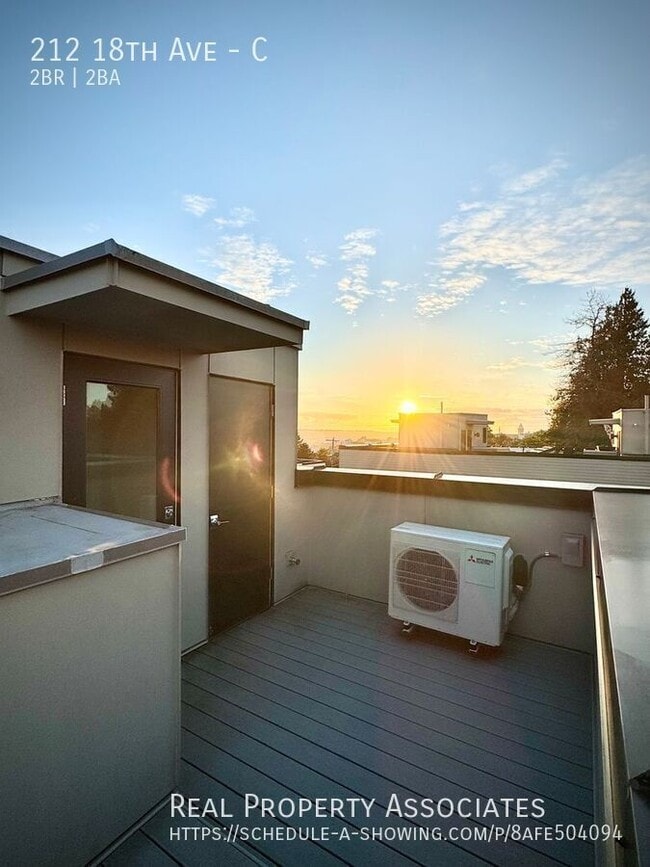 Building Photo - 212 18th Ave