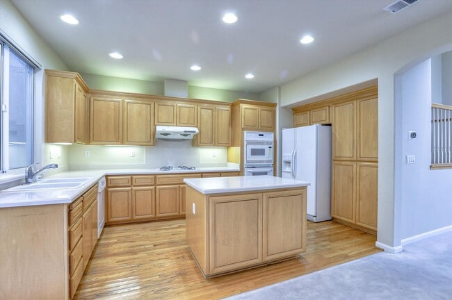 Building Photo - Cupertino Home for Rent!