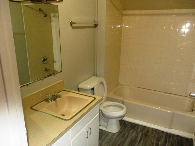 Building Photo - 508 E Chestnut St