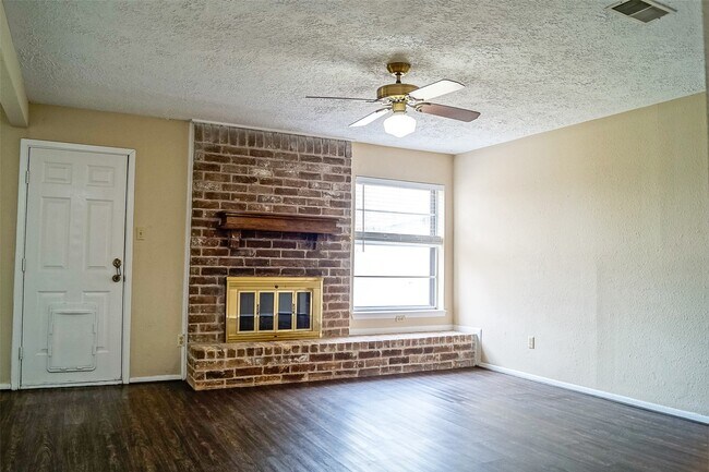 Building Photo - 12645 Lake Conroe Hills Dr