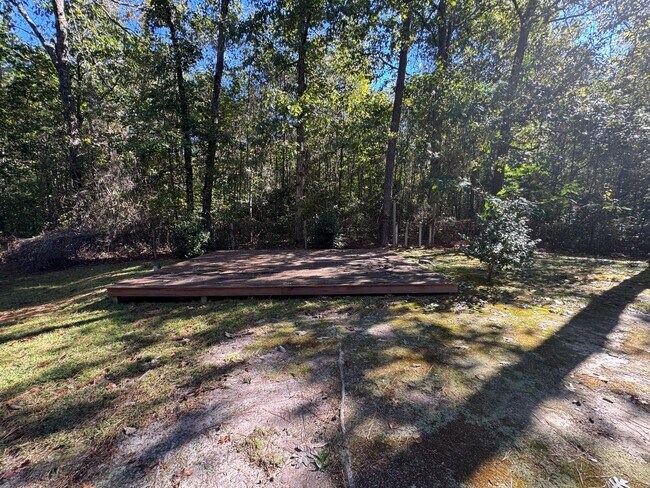 Building Photo - 3BR/2.5BA Home on 1 Acre in Spring Lake