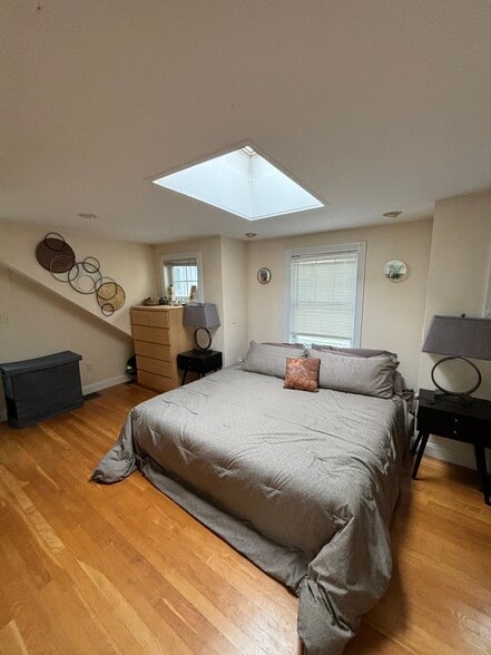 Building Photo - 37 Farquhar St