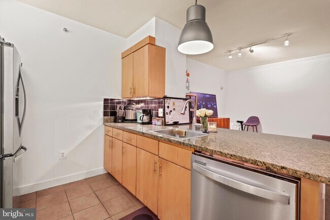 Building Photo - 616 E Street NW Unit 1007