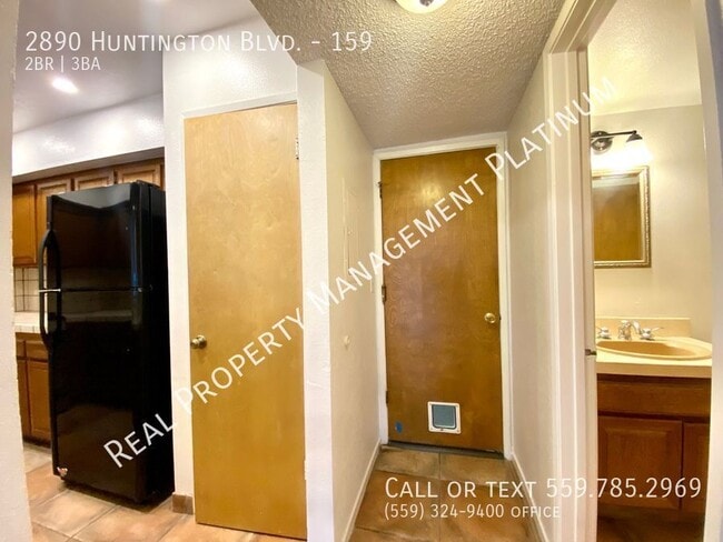 Building Photo - 2890 Huntington Blvd