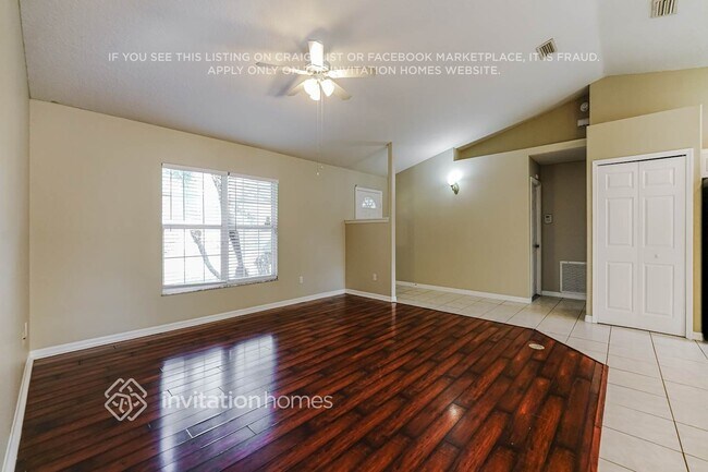 Building Photo - 3104 Pine Tree Dr